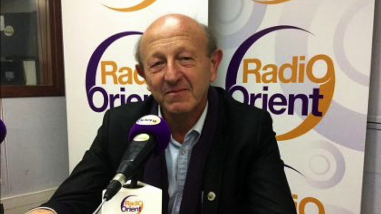 Bennahmias dans l'émission Pluriel sur Radio Orient