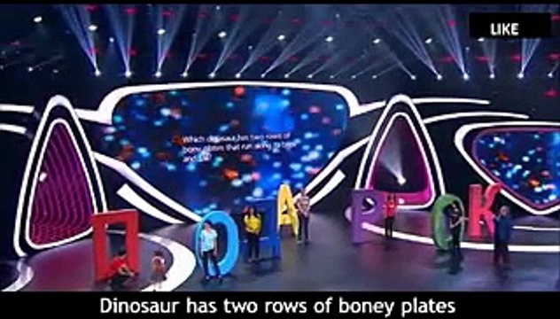 4 year old Russian girl stuns crowd by speaking in 7 languages