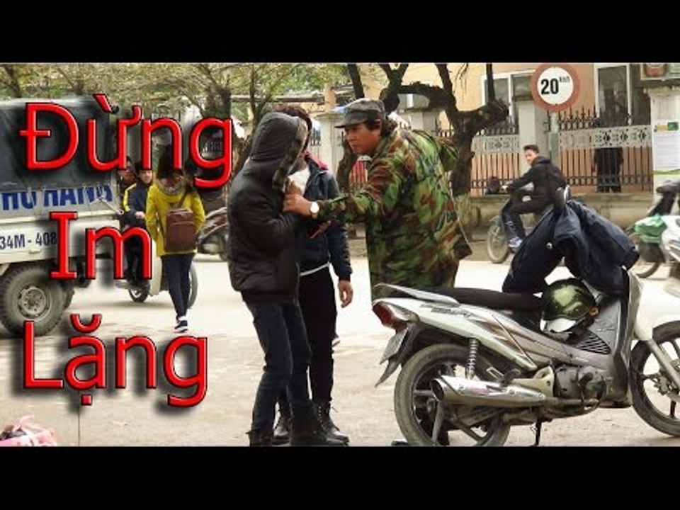 Đóng Giả Ăn Cướp Thử Lòng Người Vô Cảm - Posing robbery try emotionless hearts