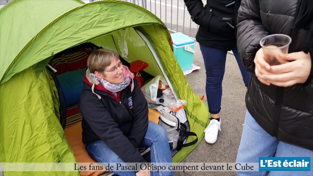 Les fans de Pascal Obispo campent devant le Cube
