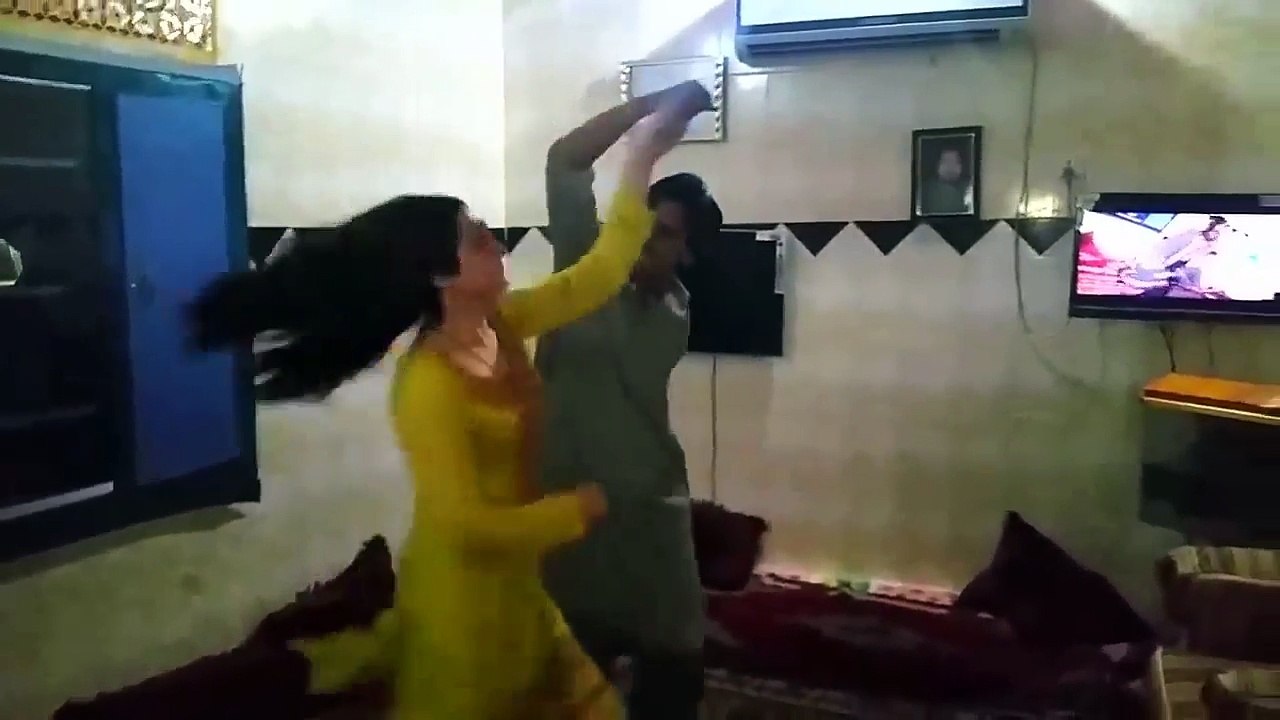 New Sapna Dance Room Party 2016   Latest Haryanvi songs Dance 2016   Sapna Choudhary Copy Dance 2016