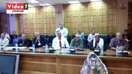 محافظ الشرقية يكلف بمساعدة زوجة ماليا ويسدد إيجار سيدة فقدت بصرها