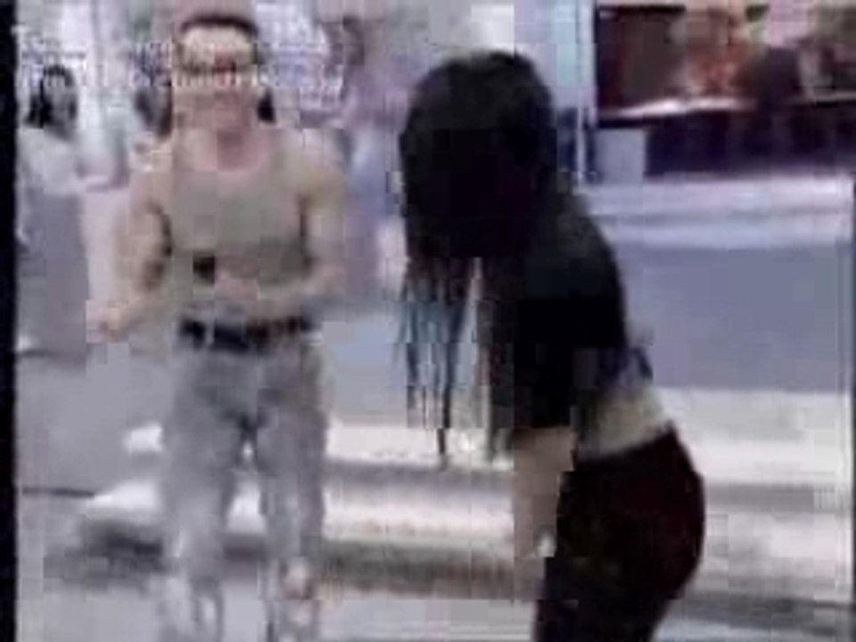 jean-claude vandamme a une érection..derapage tv