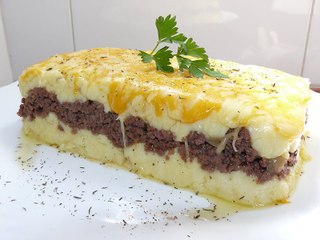 Pastel de pure de patata con carne