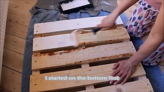 Avec quelques coups de peinture elle transforme une vieille palette en quelque chose dincroyable!