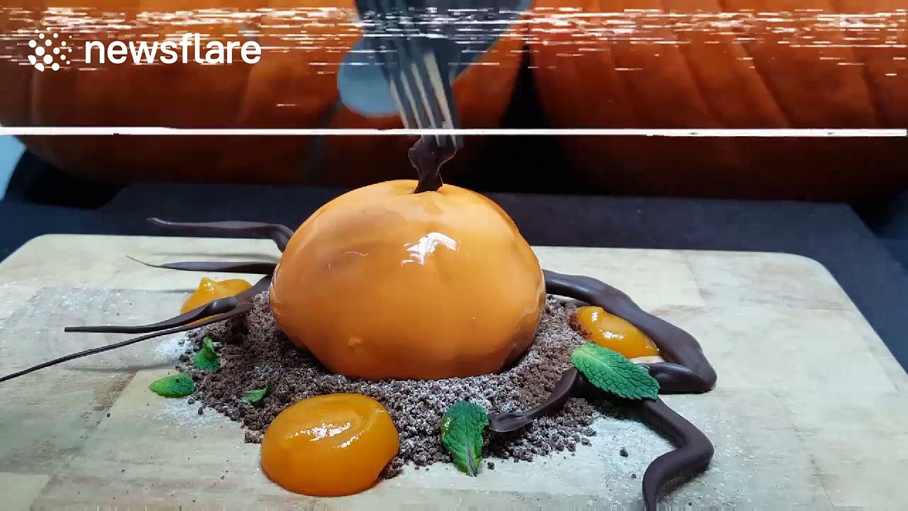 Awesome Halloween cinnamon cookie dough pumpkin dessert