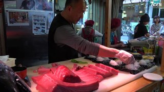Japan Street Food - Tuna Sashimi in Osaka