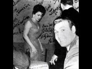 Patsy Cline ~ Tennessee Waltz-kRNdap-ioNM-HQ