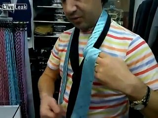 Cette méthode pour faire un noeud de cravate est géniale !