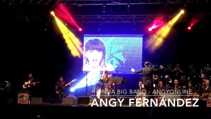 Angy canta “Think (Freedom)” de Aretha Franklin, en el concierto con la banda Onda Big Band