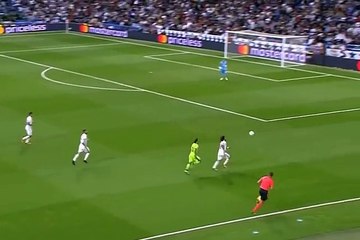 Video : Fine nutmeg by Marcelo Real Madrid player