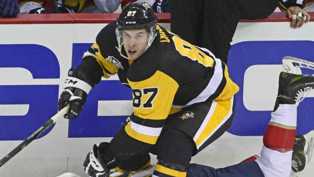 Sidney Crosby Scores in Season Debut