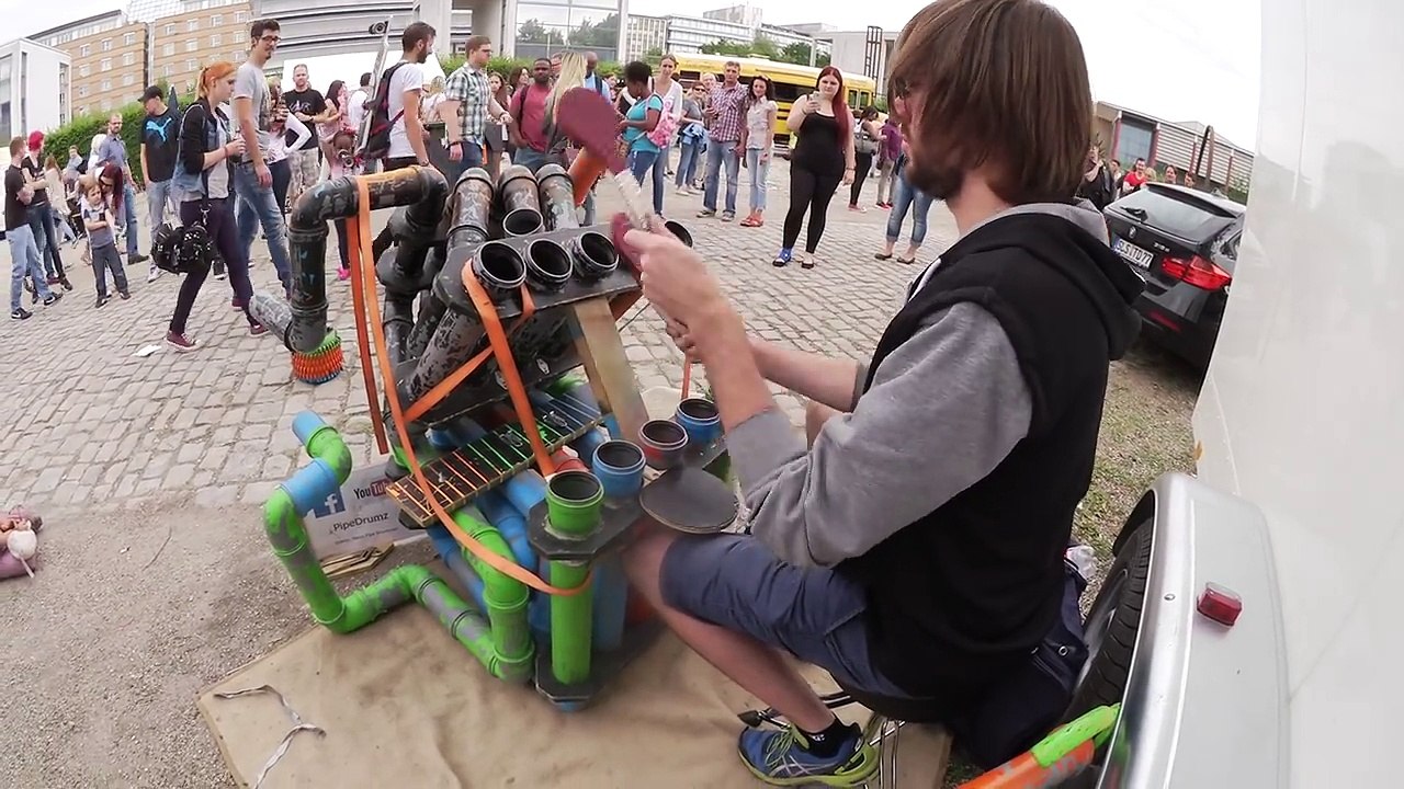 Awesome Pipe-Drummer | PipeDrumz | Neon Pipe Drummer