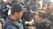 Diyarbakır'da gözaltı protestosuna polis müdahalesi