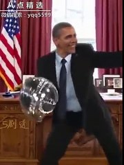 BARACK OBAMA DANCING AMERICAN SADAR NACHTAY HOWAY