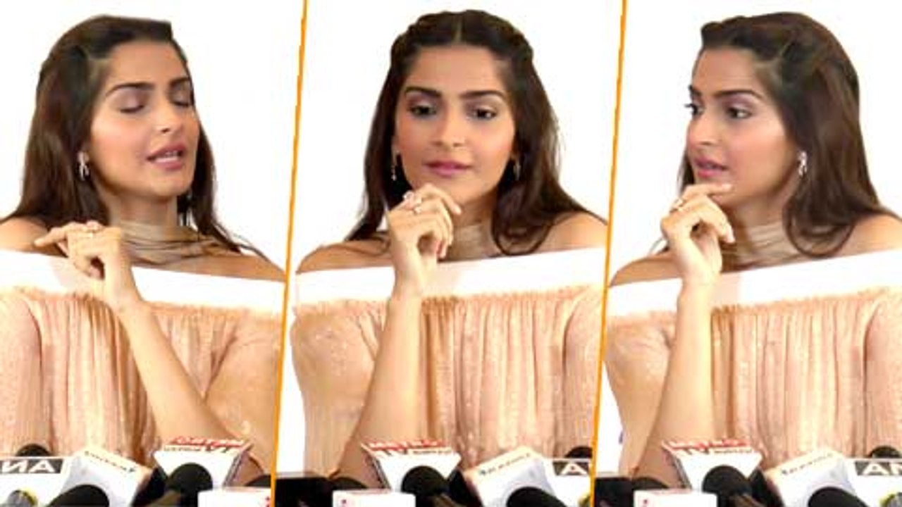 Sonam Kapoor Calls Repoter UNEDUCATED, Angry On Rs 5 crore Donation to Army fund
