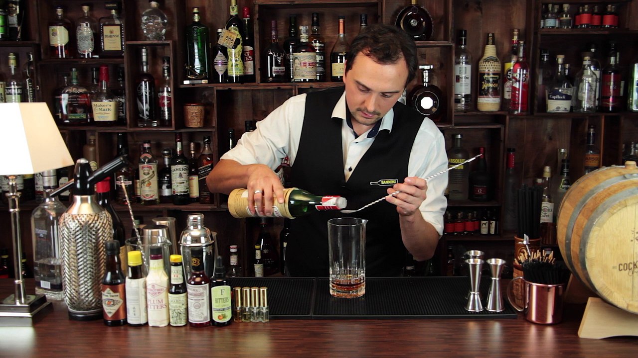 Martinez - Gin Cocktail selber mixen - Schüttelschule by Banneke