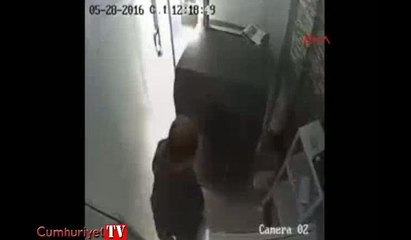 Polis ilk kez böylesini gördü... 2 milyon lira çektiler