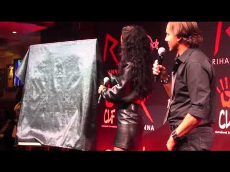 Rihanna de passage au Hard Rock Café