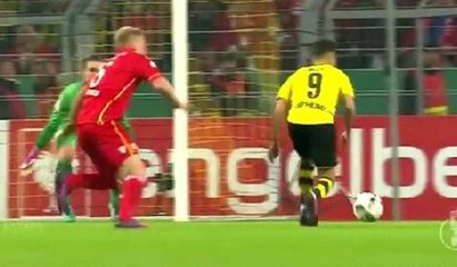 Almanya'da Emre Mor resitali devam ediyor