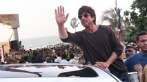 Shahrukh Khan At Bandstand New Promenade Opening In Front Of House Mannat