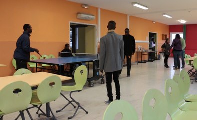 Migrants de Calais: "Un répit pour réfléchir au futur" dans le centre de Croisilles