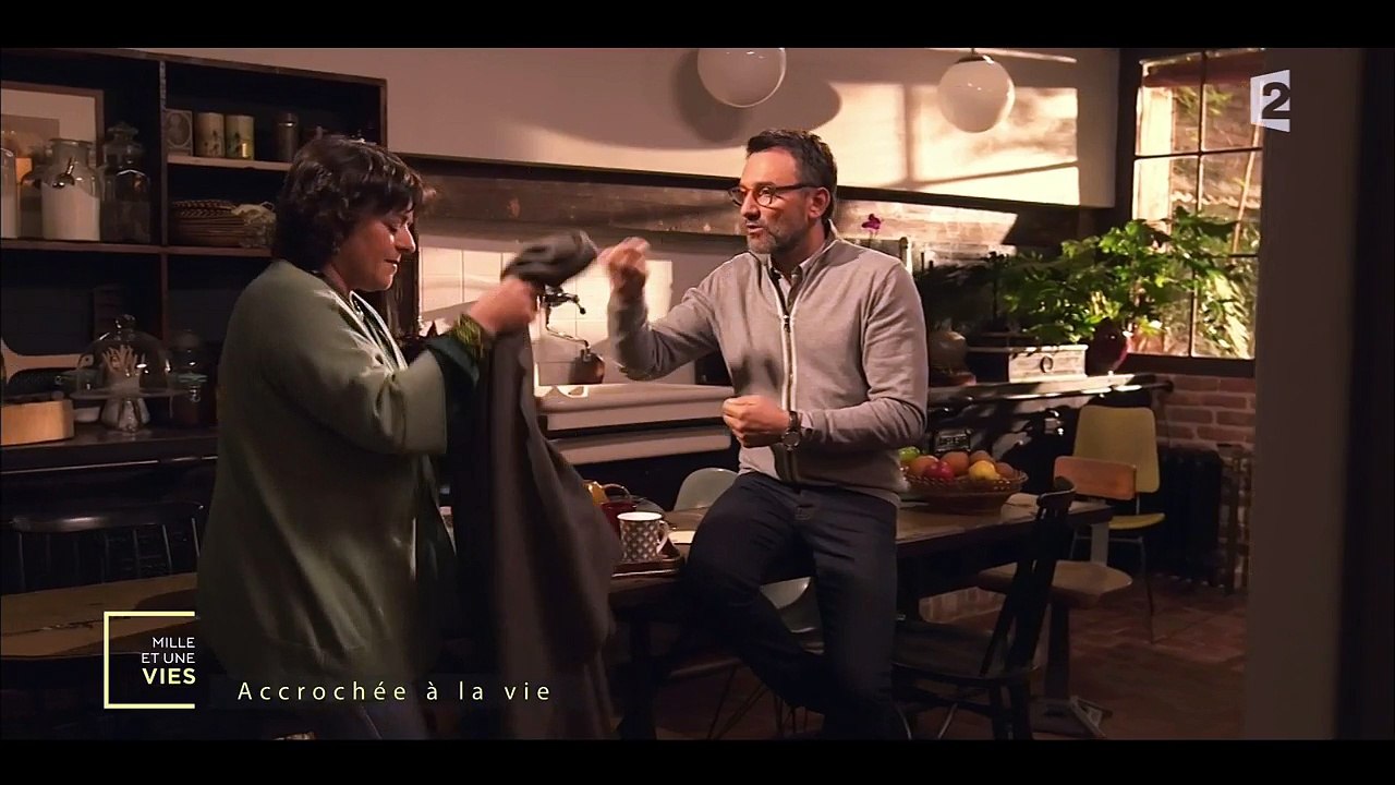 La soeur de Manuel Valls se confie sur sa toxicomanie et sa relation avec son frère