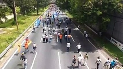 Así fue el paso de la marcha para #TomaDeVenezuela en la Av. Francisco Fajardo