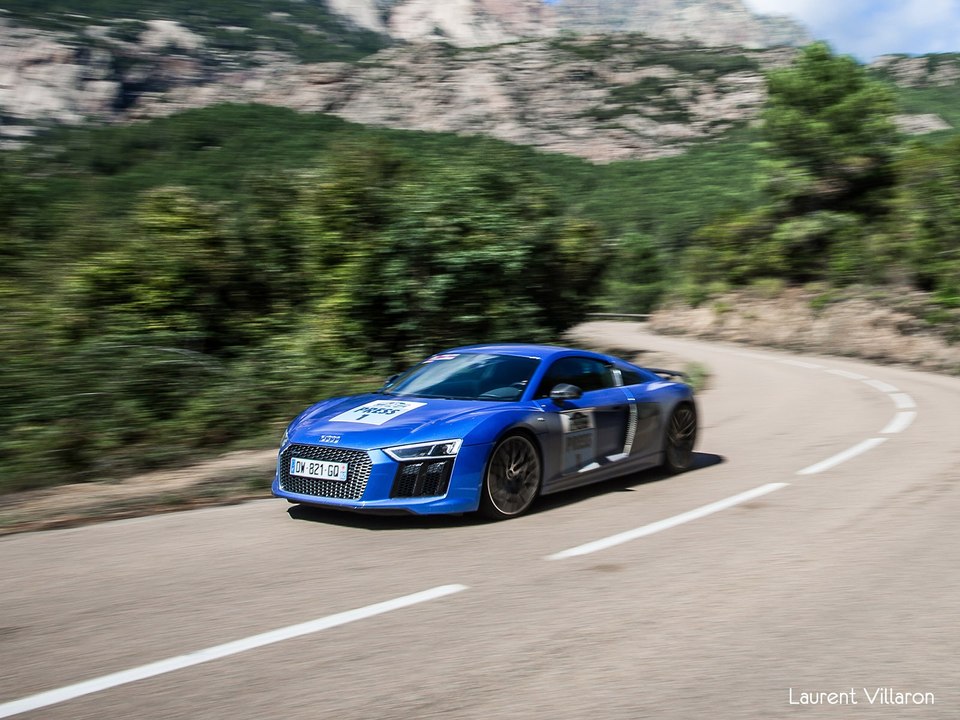 10.000 virages en Audi R8 V10 Plus