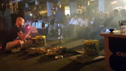 Incredible street drummer dazzles audience in Amsterdam