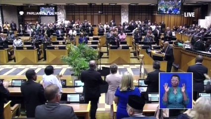 South African finance minister supports students