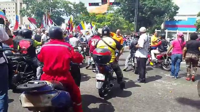 Mira cómo un grupo de oficialistas pretendían amedrentar contra marcha opositora en Maturin