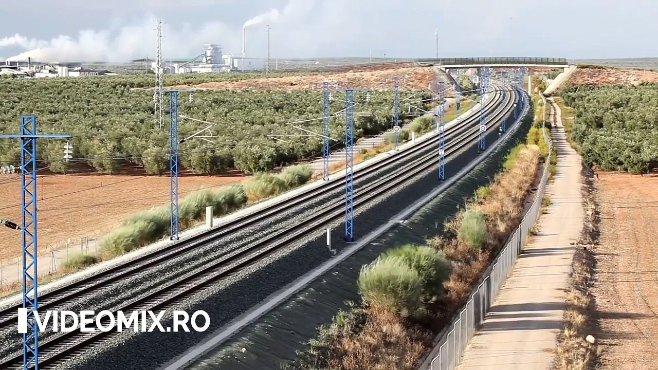 Acesta este trenul care te duce din București până la Milano în doar 3 ore cu o viteză de 603 km/h.