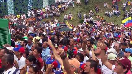 Así se manifestó un grupo de la oposición mientras Chúo Torrealba informa sobre la ruta para el cambio