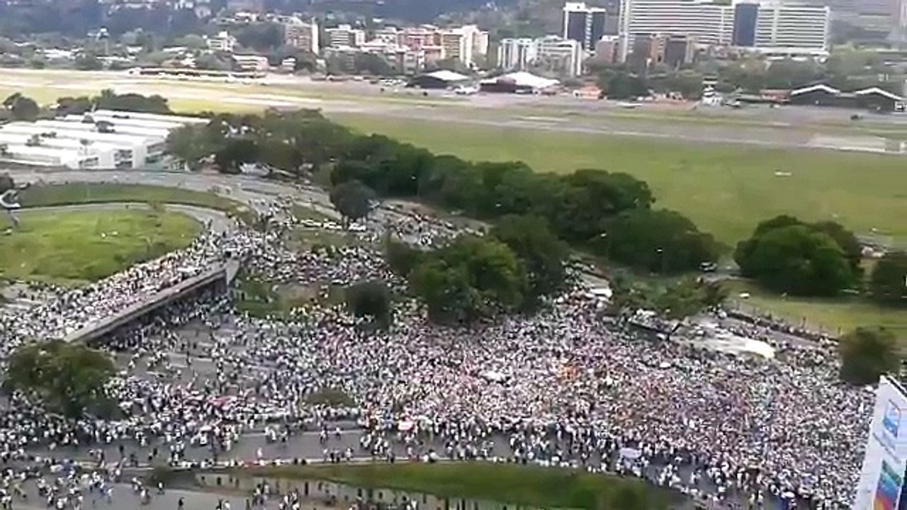 Así se llevó a cabo la movilización desde la autopista Francisco Fajardo