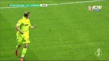 Thomas Muller Terribly Misses Penalty vs Augsburg!