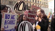 Activistas feministas protestan contra Trump en Nueva York
