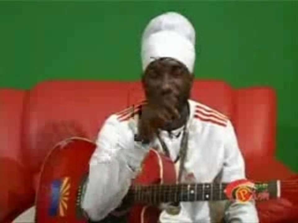 Sizzla be strong accoustic