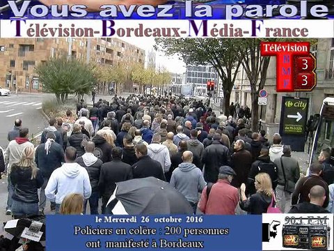 Télévision-Bordeaux-Média-France manif des policiers dans la rues à Bordeaux