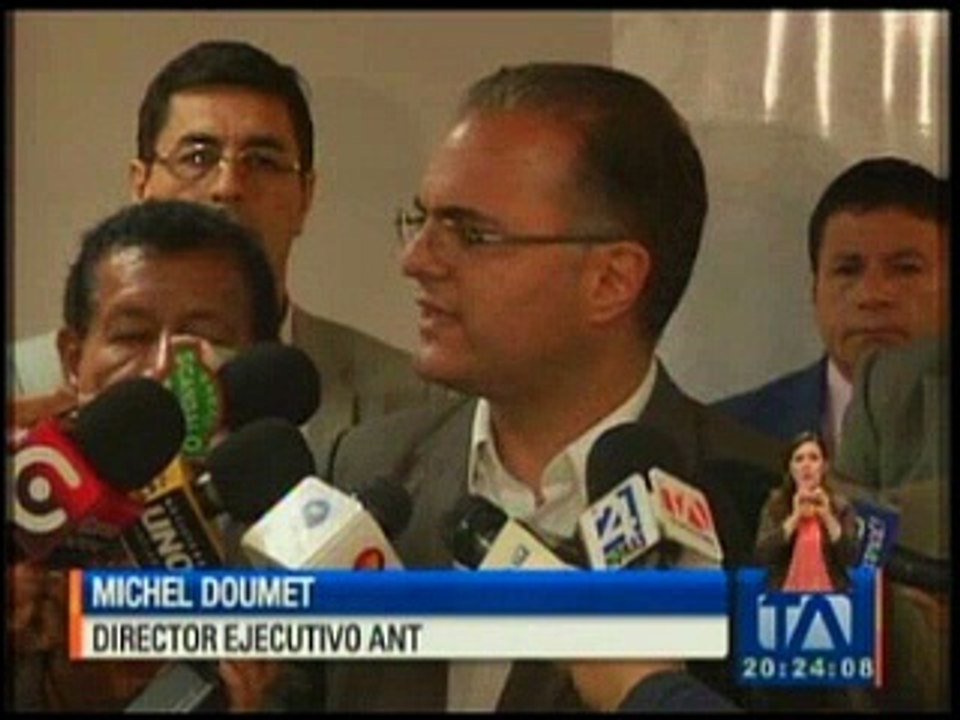 Ministro acordó pagar 2.5 millones de dólares a transportistas