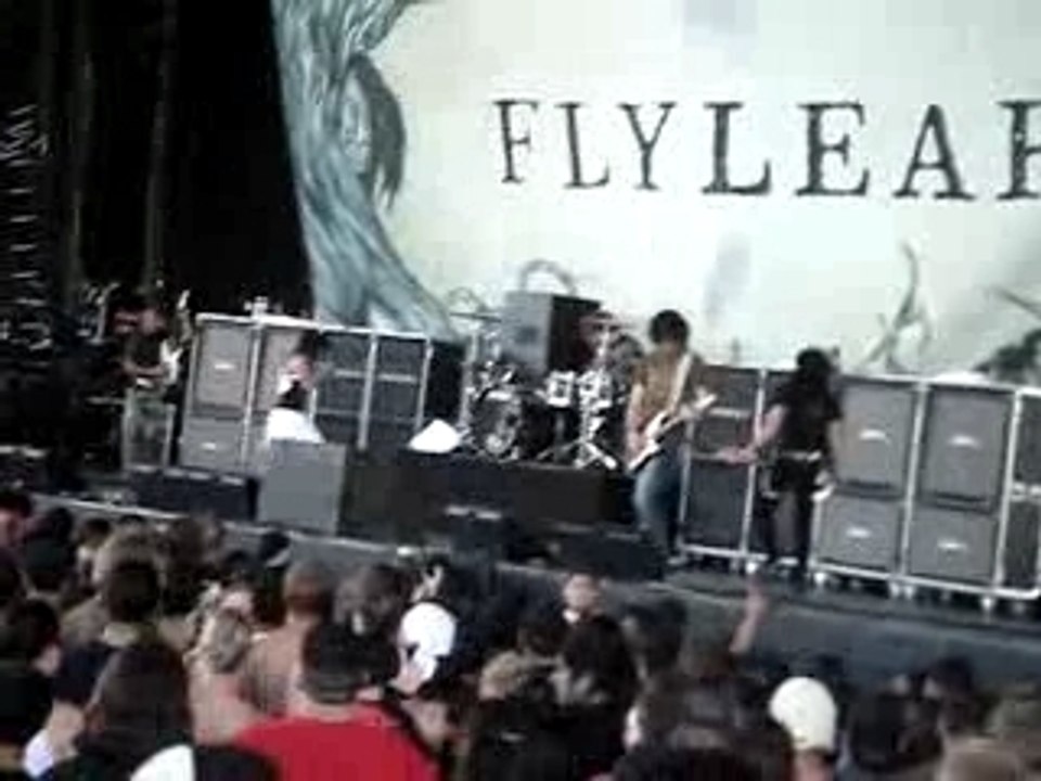 Family Values Tour '07 Flyleaf - Breathe