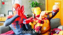 SPIDERMAN HURTS VS SUPERMAN & FROZEN ELSA !! Spiderman vs Iron Man FREAK w_ Joker Prank-12