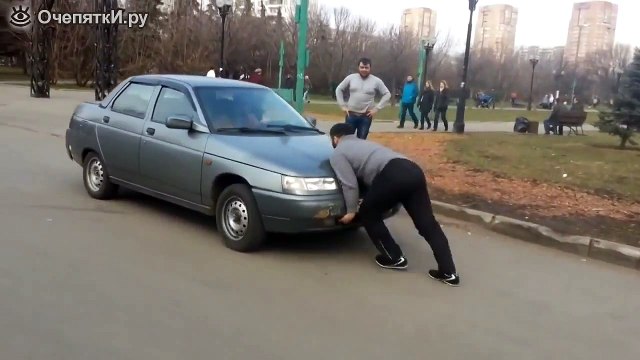 Мужчина-бык против на машину-) The man-bull against the machine