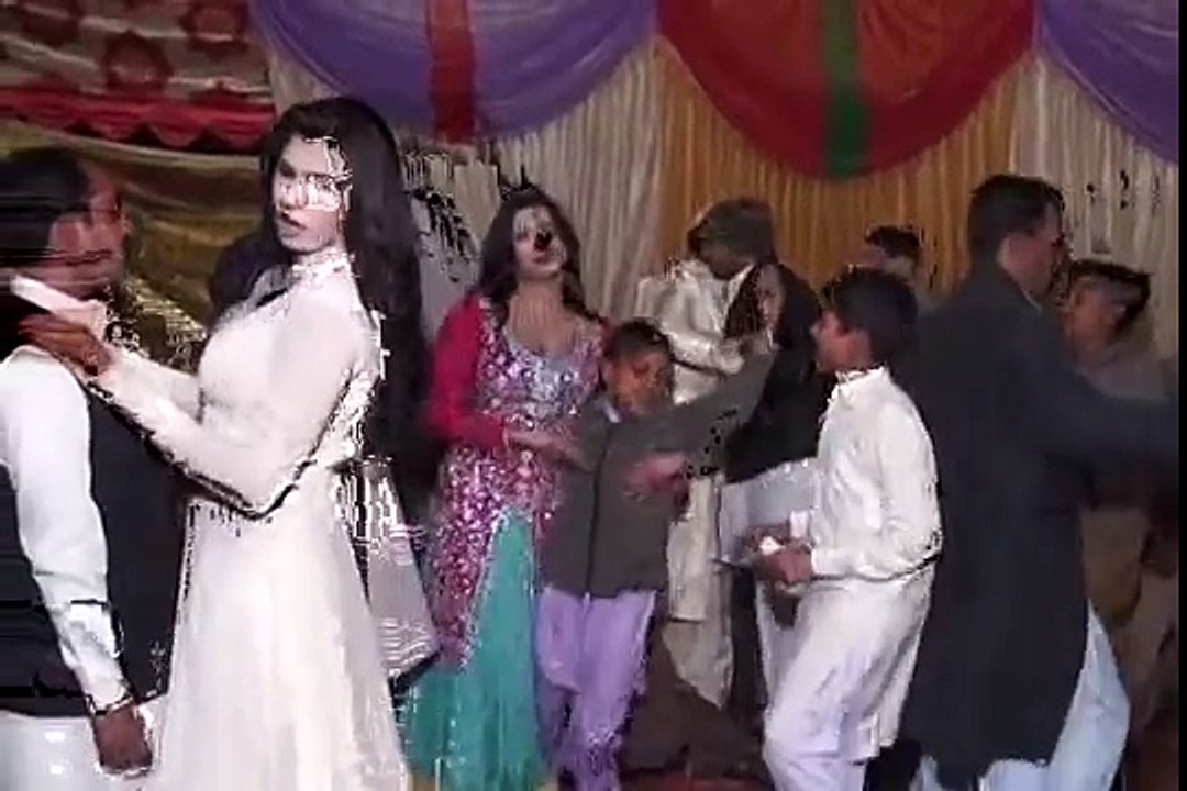 Pakistani mujra culture - effect on small kids