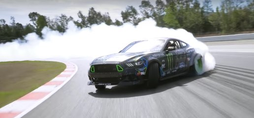 Download Video: VÍDEO: Vaughn Gittin Jr. la lía con su Ford Mustang en Montmeló