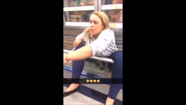 Se coincer les fesses dans un congélateur au supermarché... FAIL
