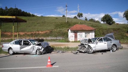 Tre të vdekur në rrugë, ditë e errët aksidentesh - Top Channel Albania - News - Lajme