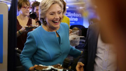 EUA: Clinton lança apelo a eleitorado republicano