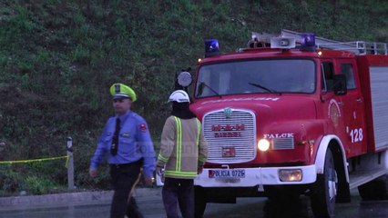 Скачать видео: Përmbyset autobusi në Gjirokastër-Tepelenë - Top Channel Albania - News - Lajme