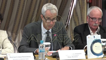 Qërim hesapesh politike përmes lustrimit